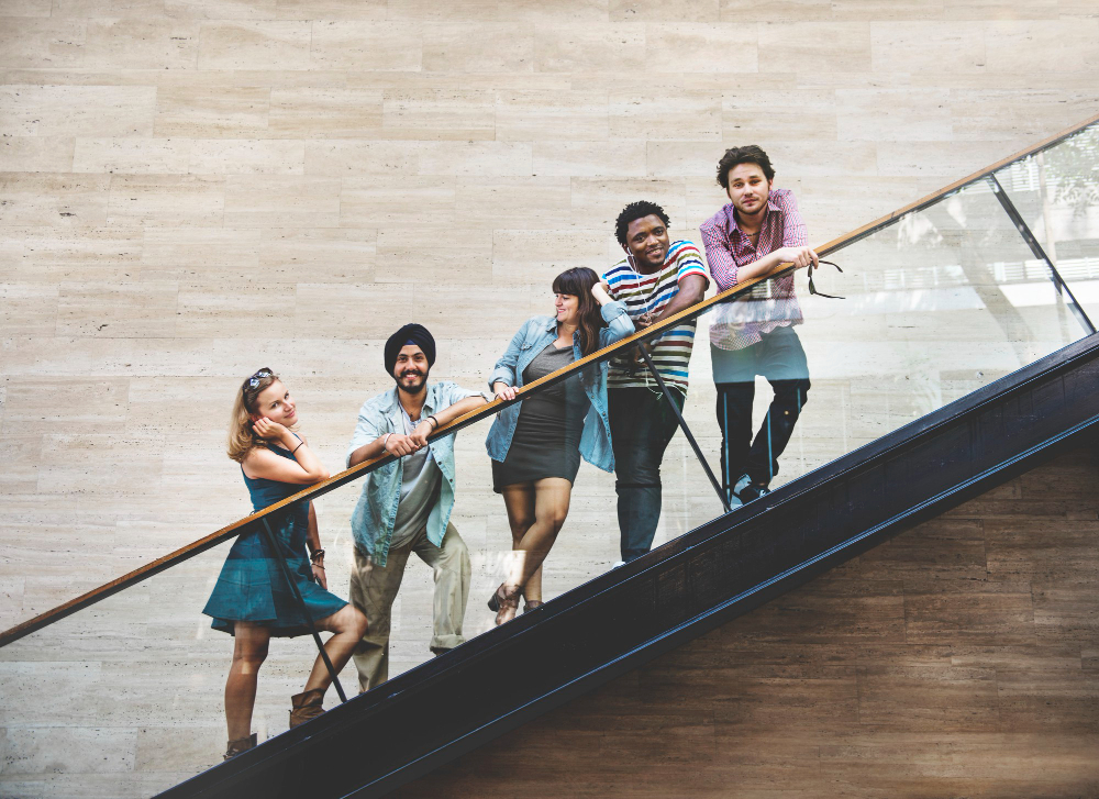 Students Turning Everyday Campus Moments Into Quick English Speaking Practice